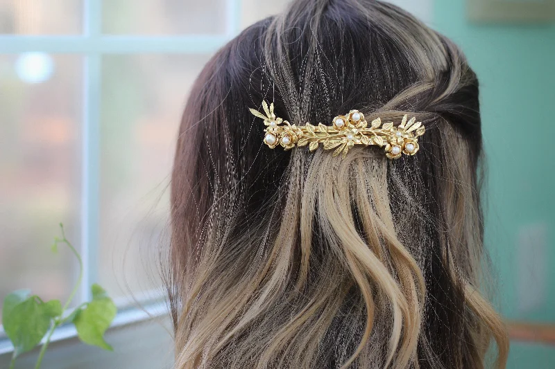 vintage pearl hair accessories for bridal wear-Preorder* Flora Floral Barrette