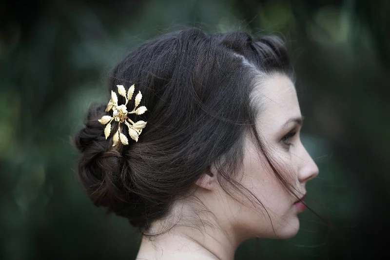 chic braided hairpins for casual styling-Preorder * Large Leaf Circle Barrette