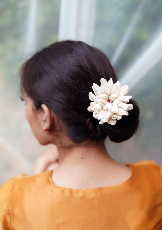 stylish rhinestone headbands for evening events-Tullipan White Flower Accessory