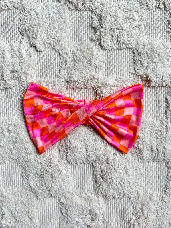 trendy satin hairpins for sleek look-Wideband - Pink and Orange Wavy Checker